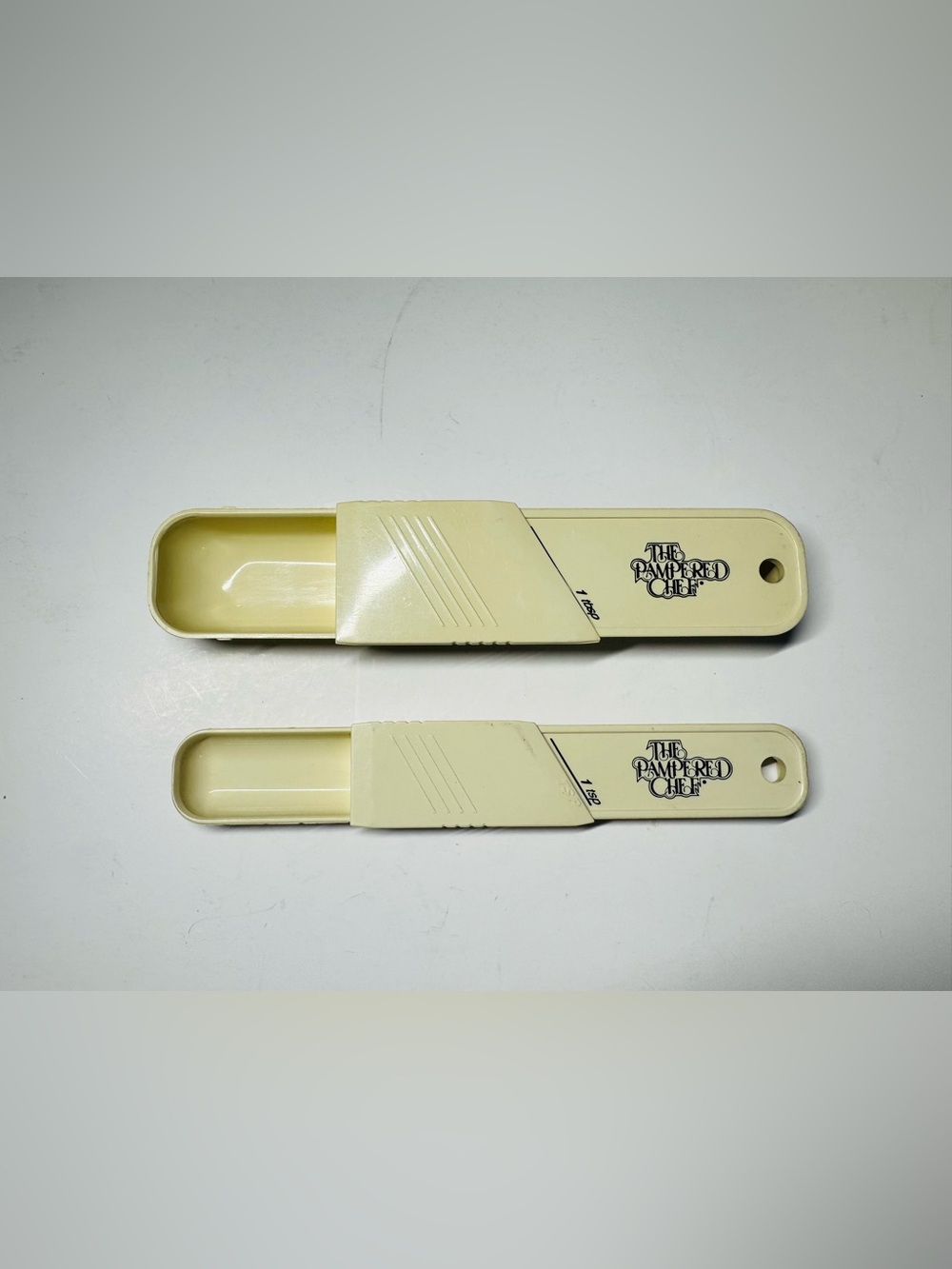 Pampered Chef Set of 2 Adjustable Measuring Spoons, Tablespoon Teaspoon